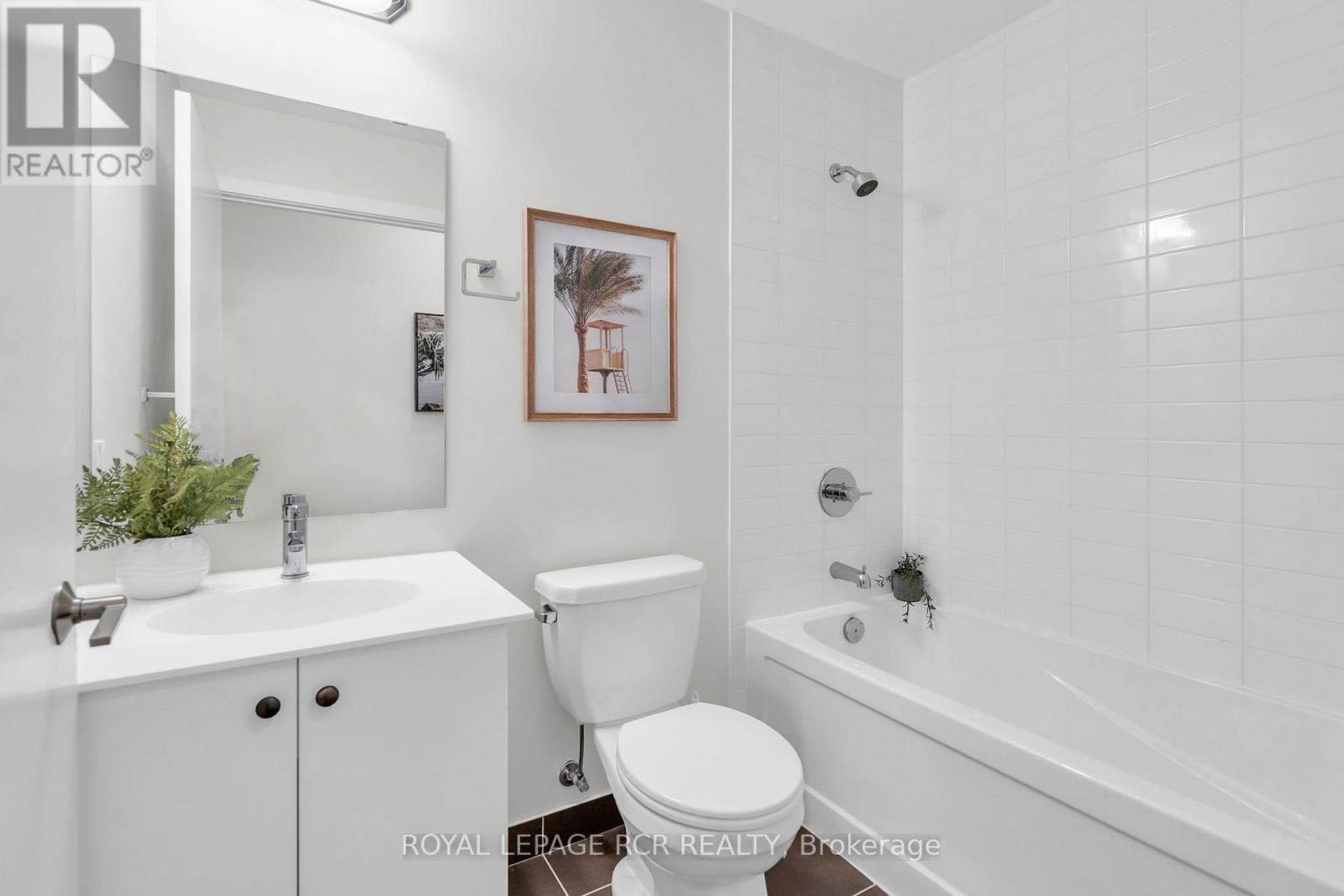 #413 555 WILLIAM GRAHAM DRIVE - 21