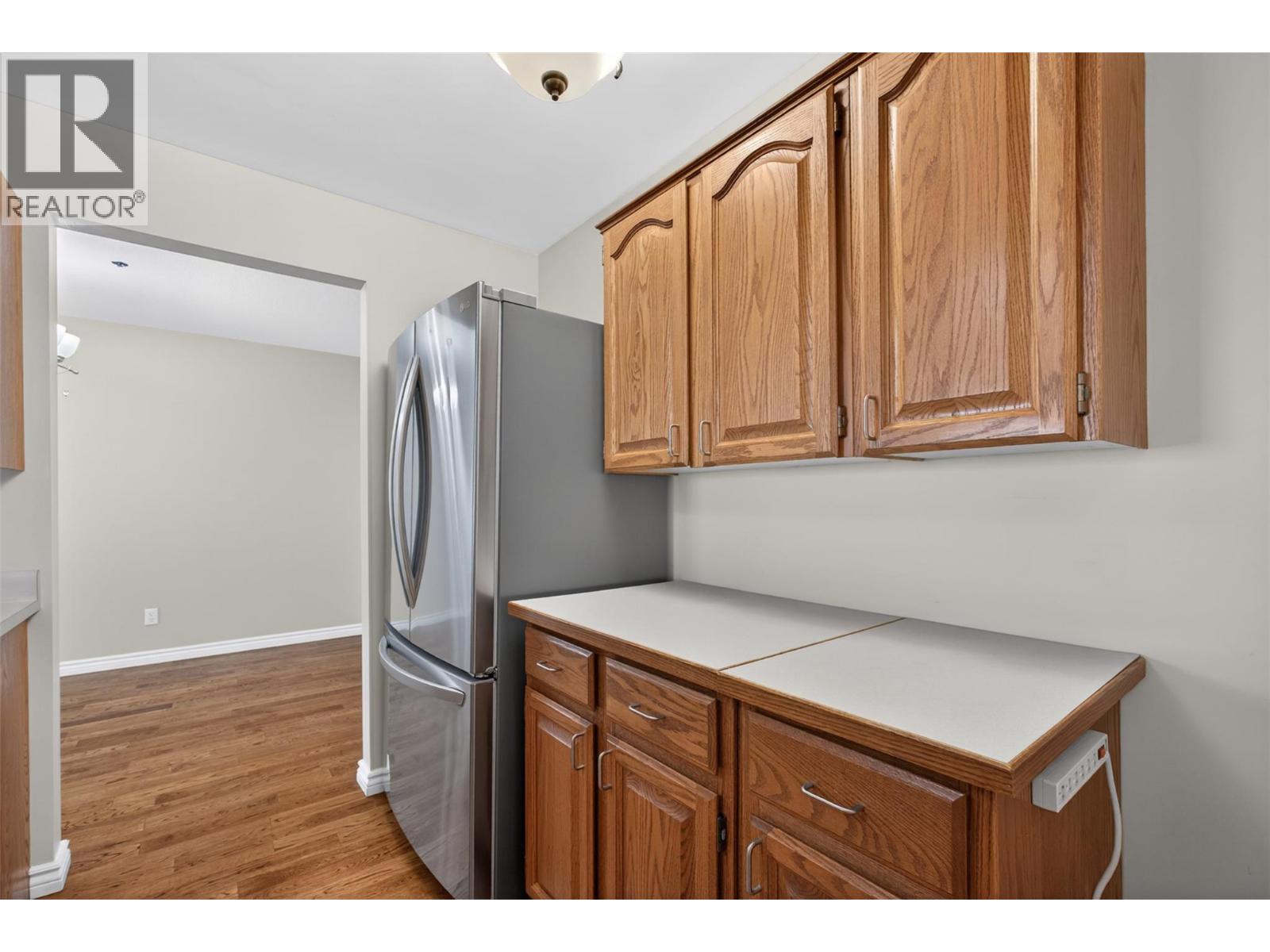 #206 1045 Sutherland Avenue - 19
