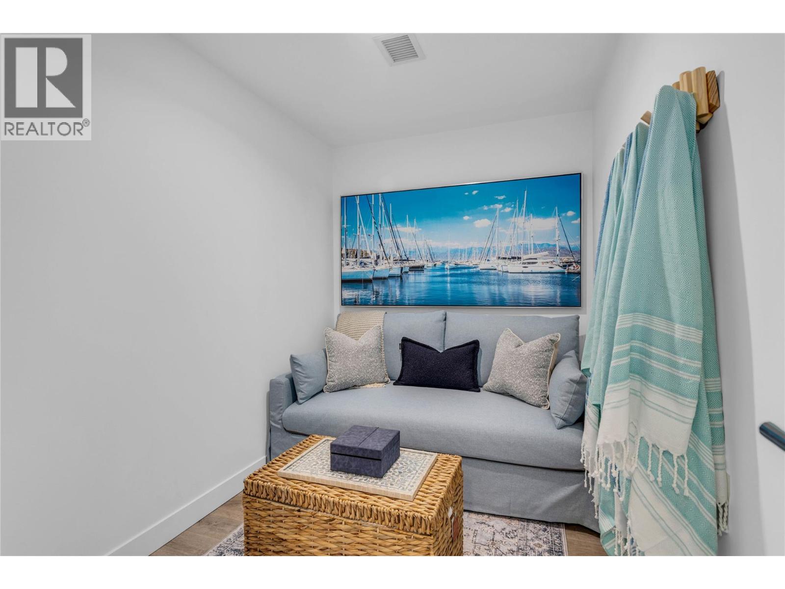 #808 238 Leon Avenue - 23