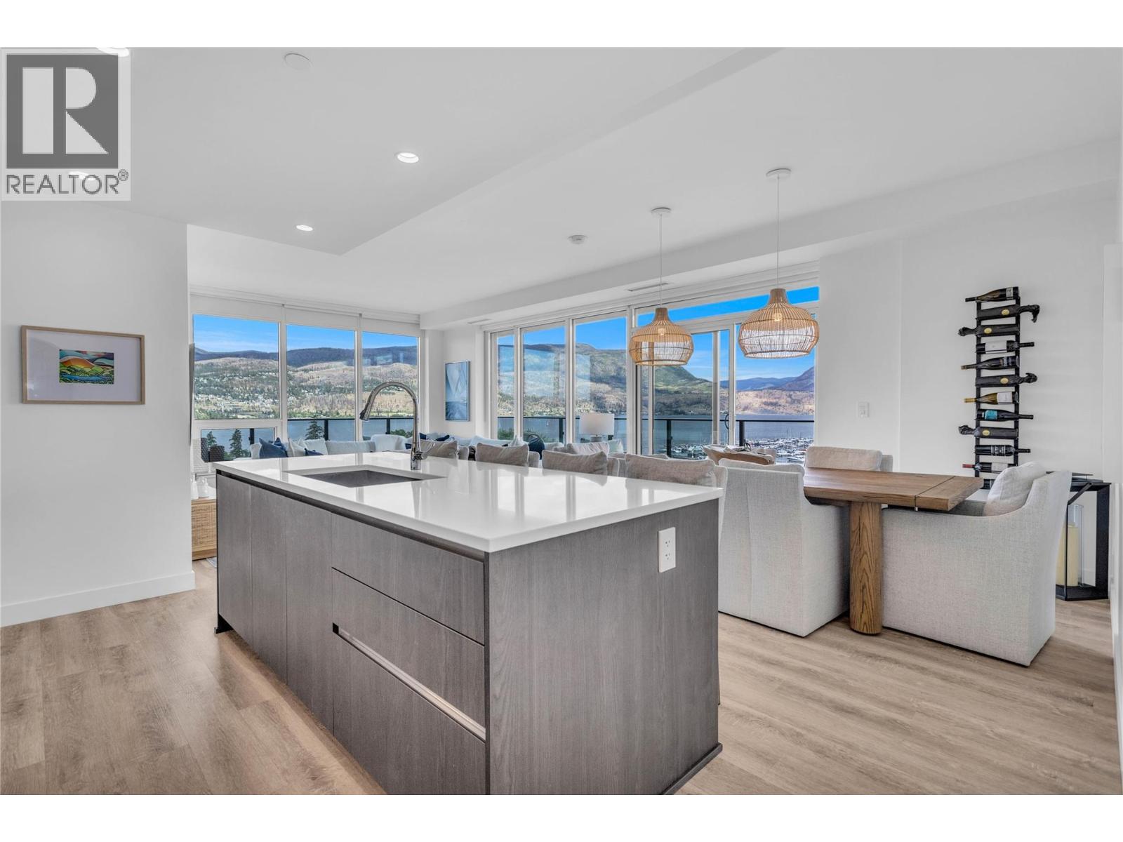 #808 238 Leon Avenue - 8