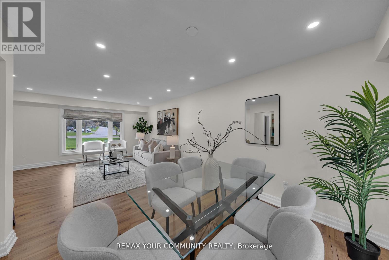 22 MADELAINE CRESCENT - 17