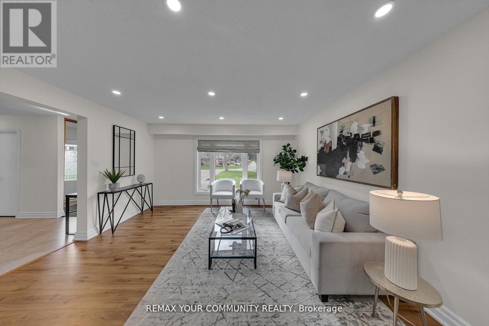 22 MADELAINE CRESCENT - 5