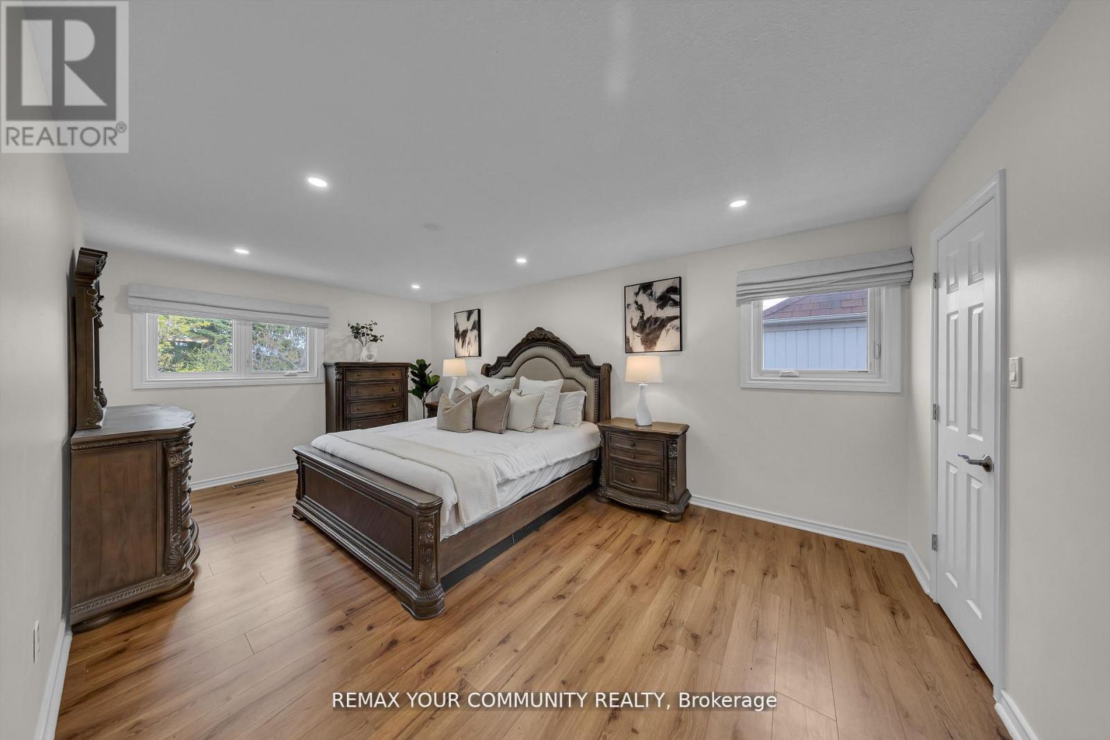 22 MADELAINE CRESCENT - 19
