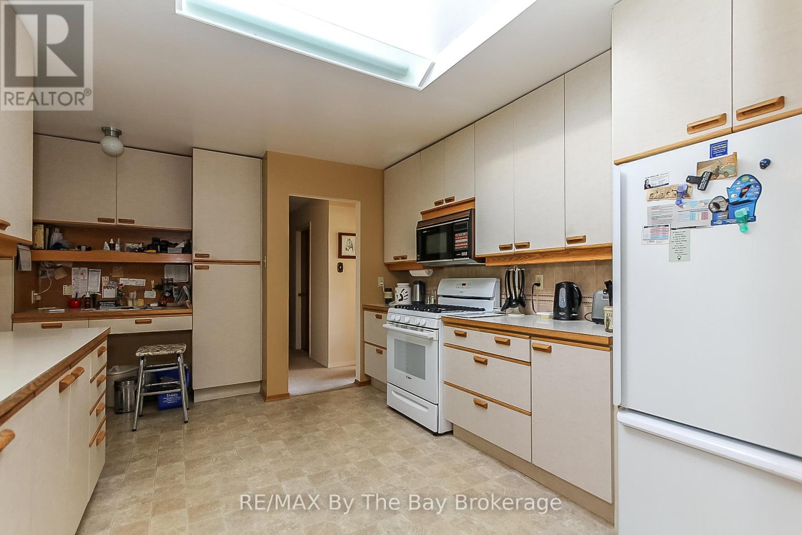 630 SUNNIDALE ROAD S - 12