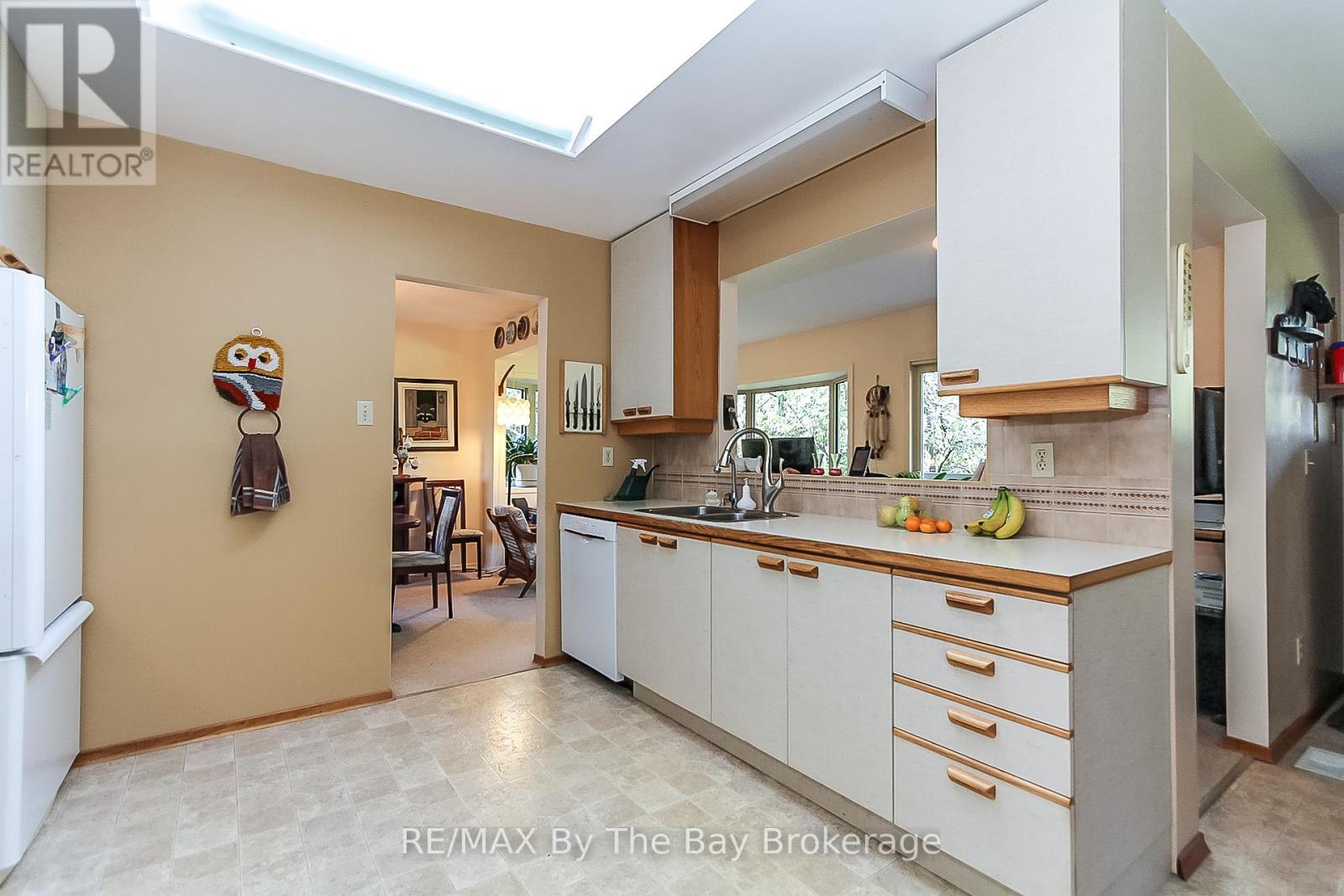 630 SUNNIDALE ROAD S - 14