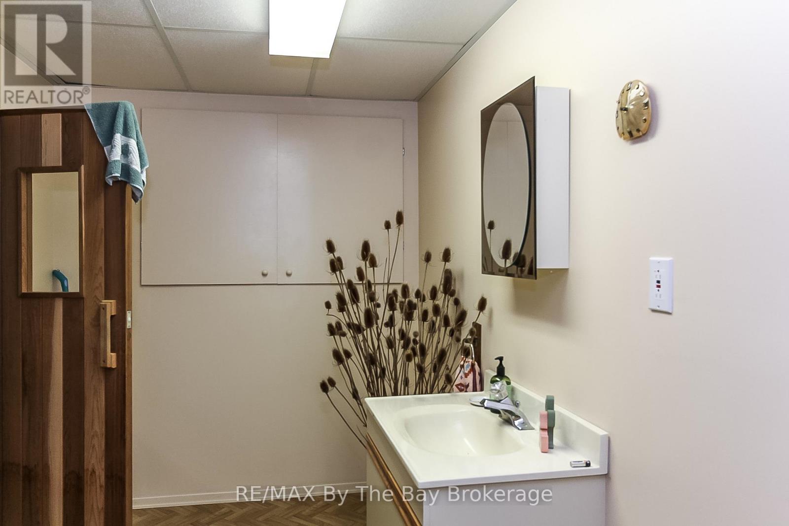 630 SUNNIDALE ROAD S - 22