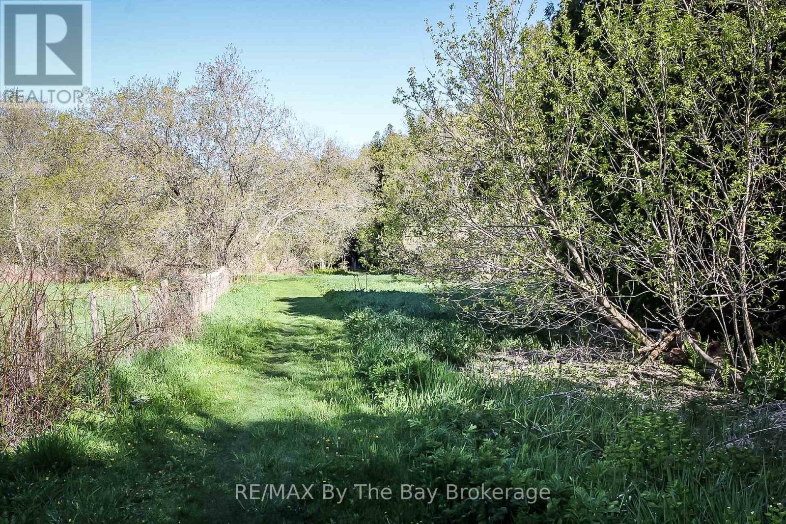 630 SUNNIDALE ROAD S - 32