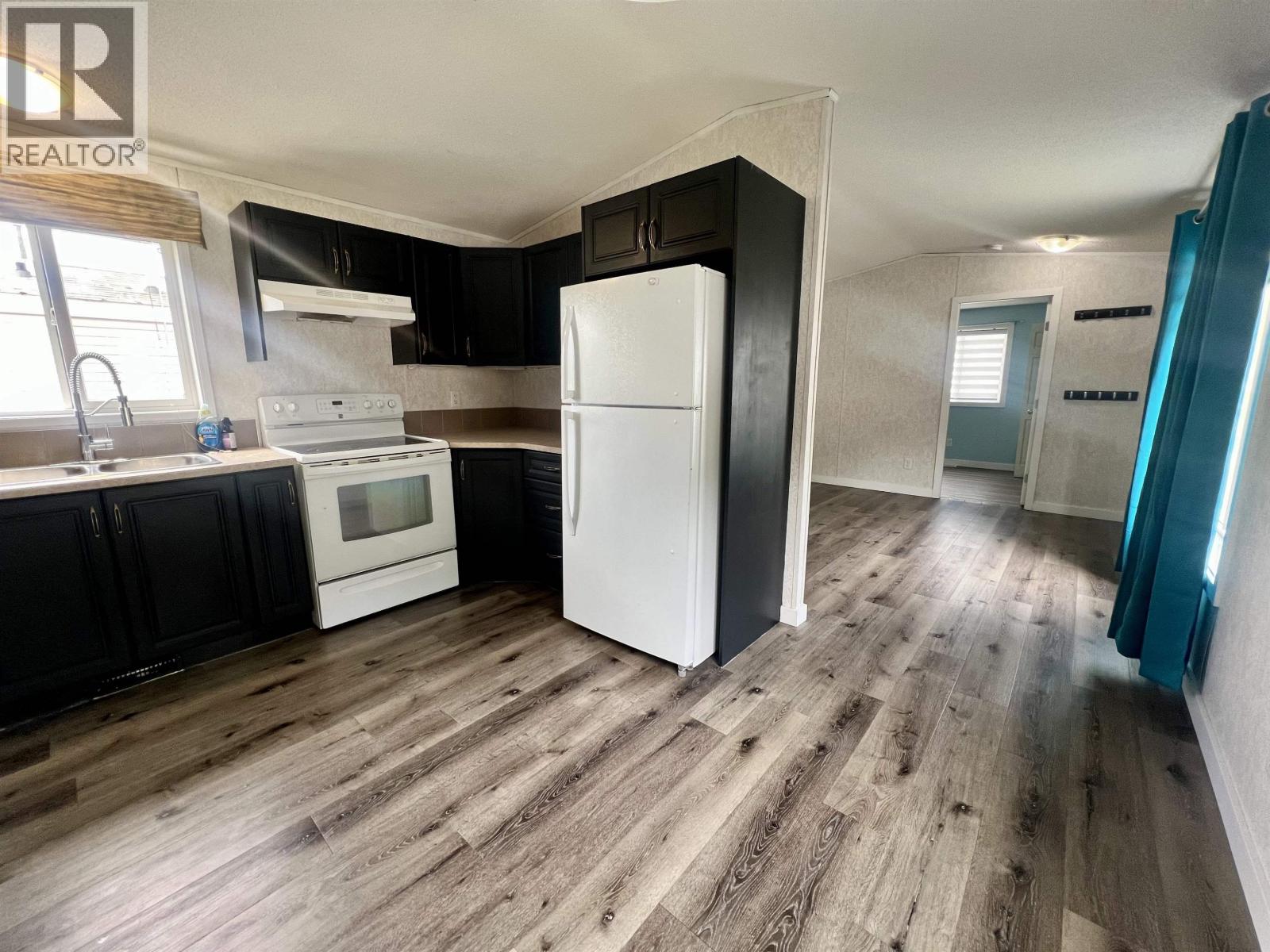 #32 3614 KALUM STREET - 4