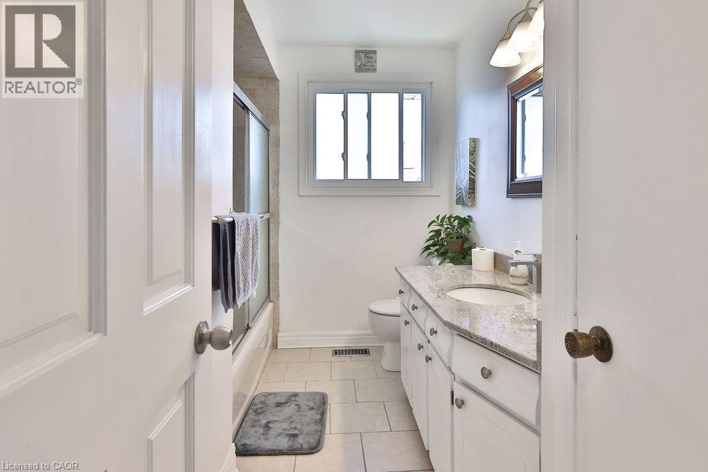 11 LYNWOOD Drive - Image 16