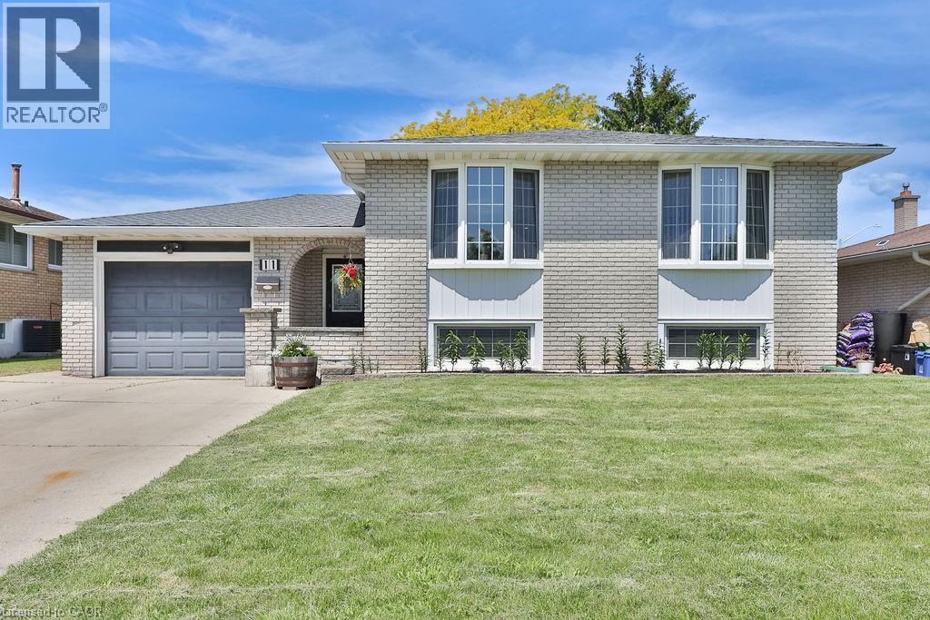 11 LYNWOOD Drive - 3