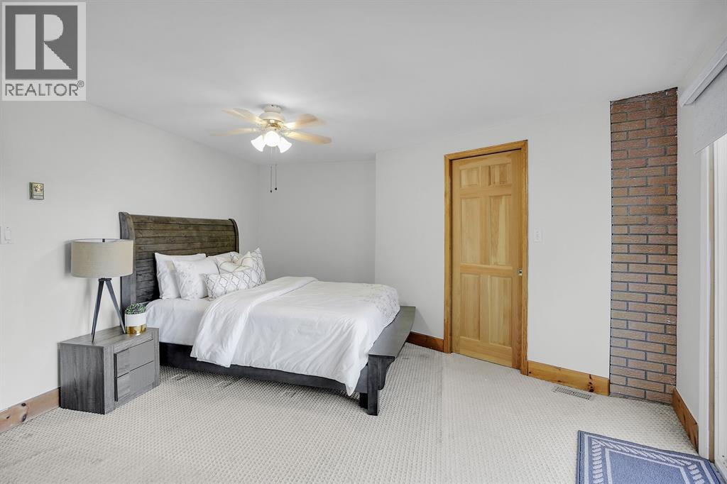 3692 BEVERLY GLEN ... - 27
