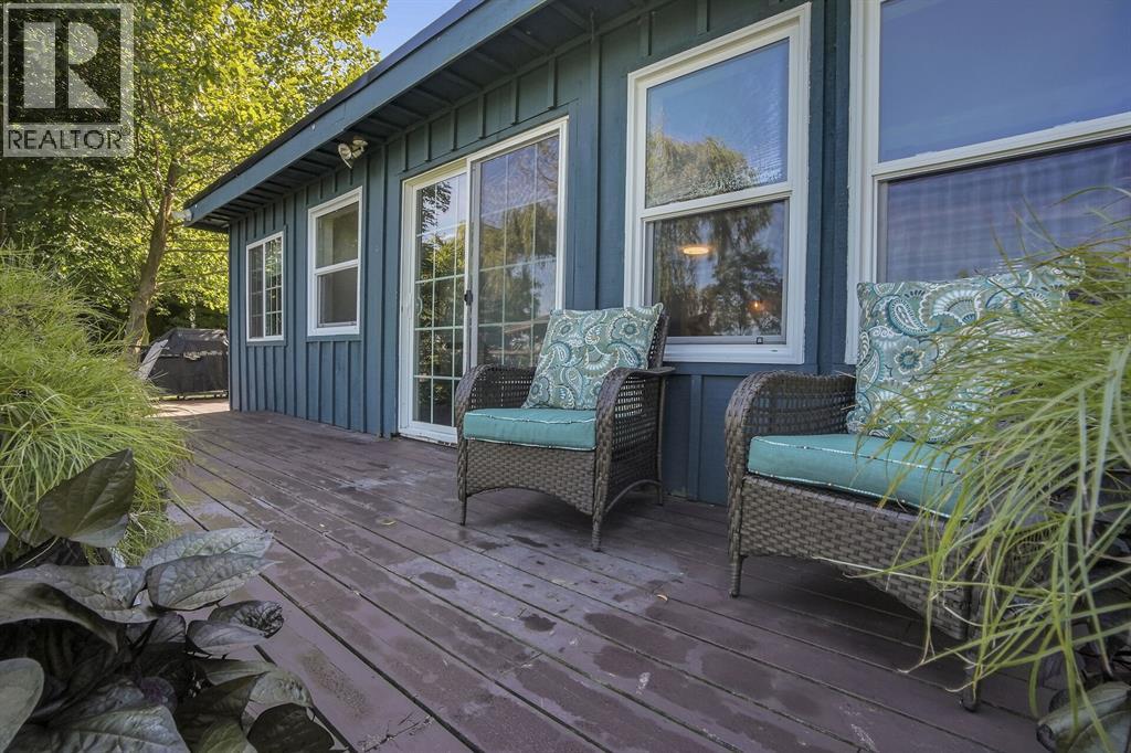 3692 BEVERLY GLEN ... - 33