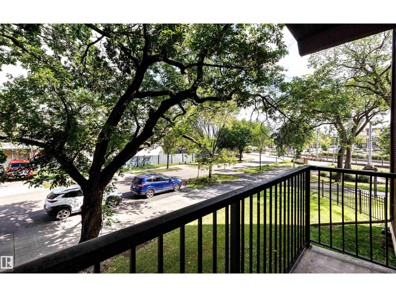 #202 10740 105 ST NW - 25