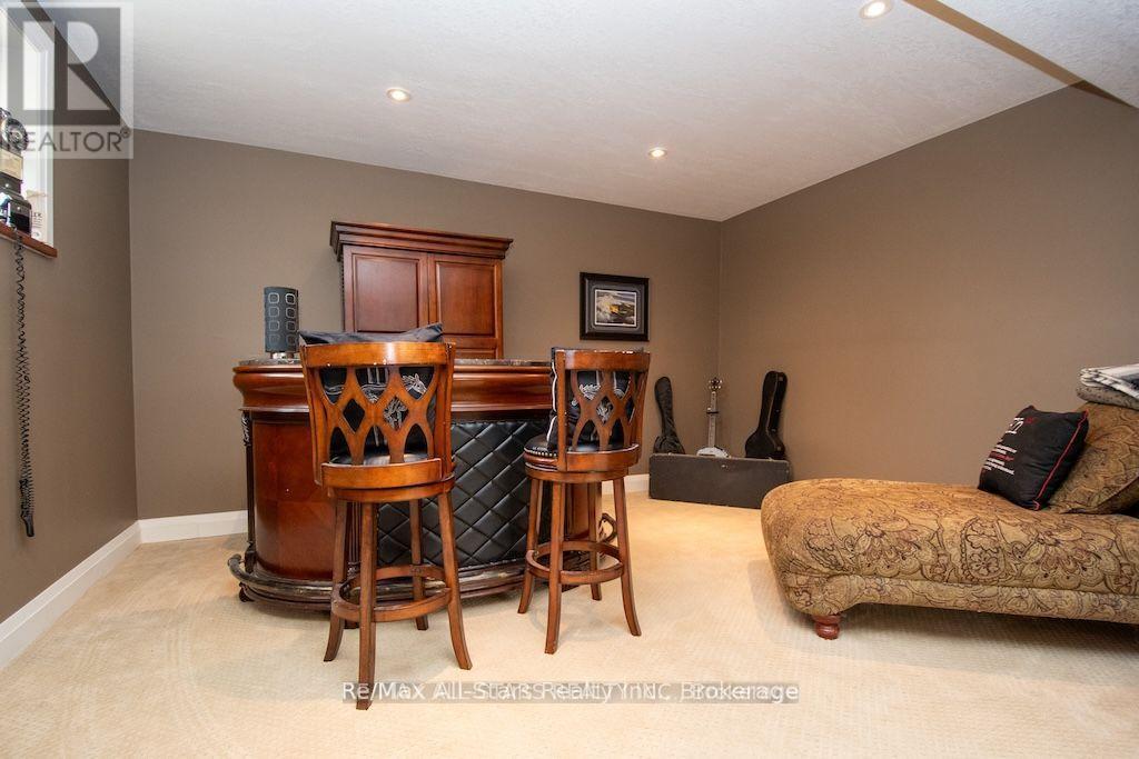 15 RUSTLEWOOD AVENUE - 28