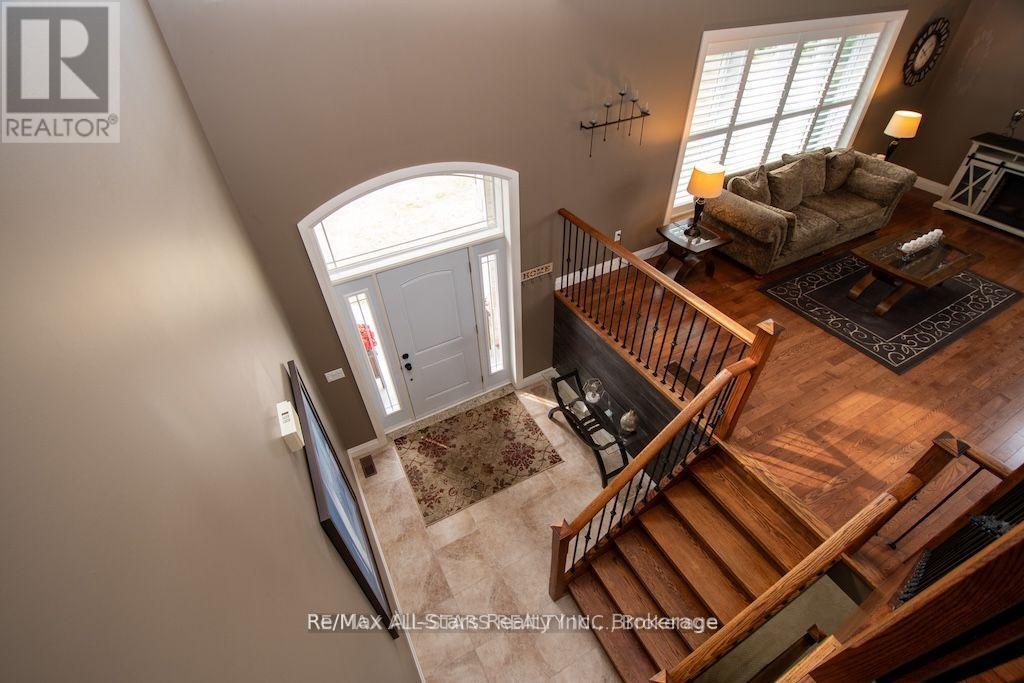 15 RUSTLEWOOD AVENUE - 6