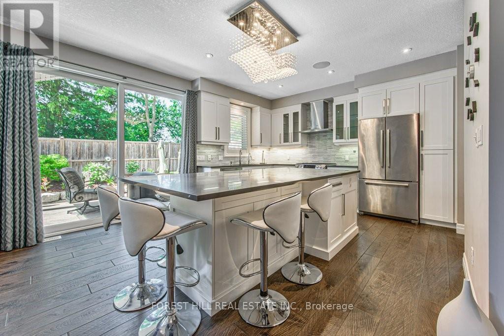 158 EAGLECREST STREET - 14