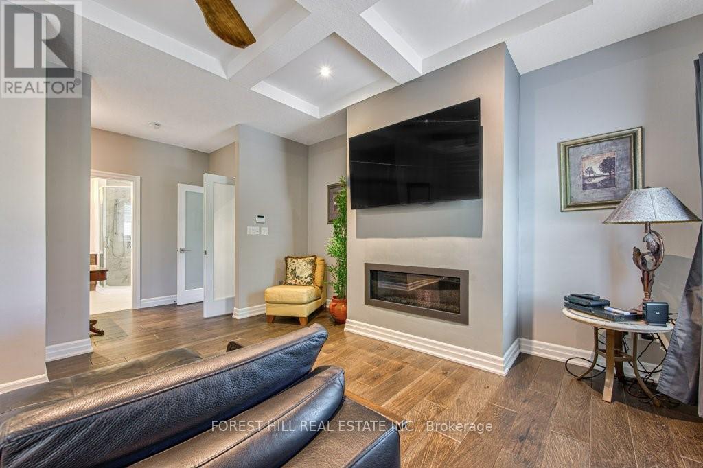 158 EAGLECREST STREET - 26