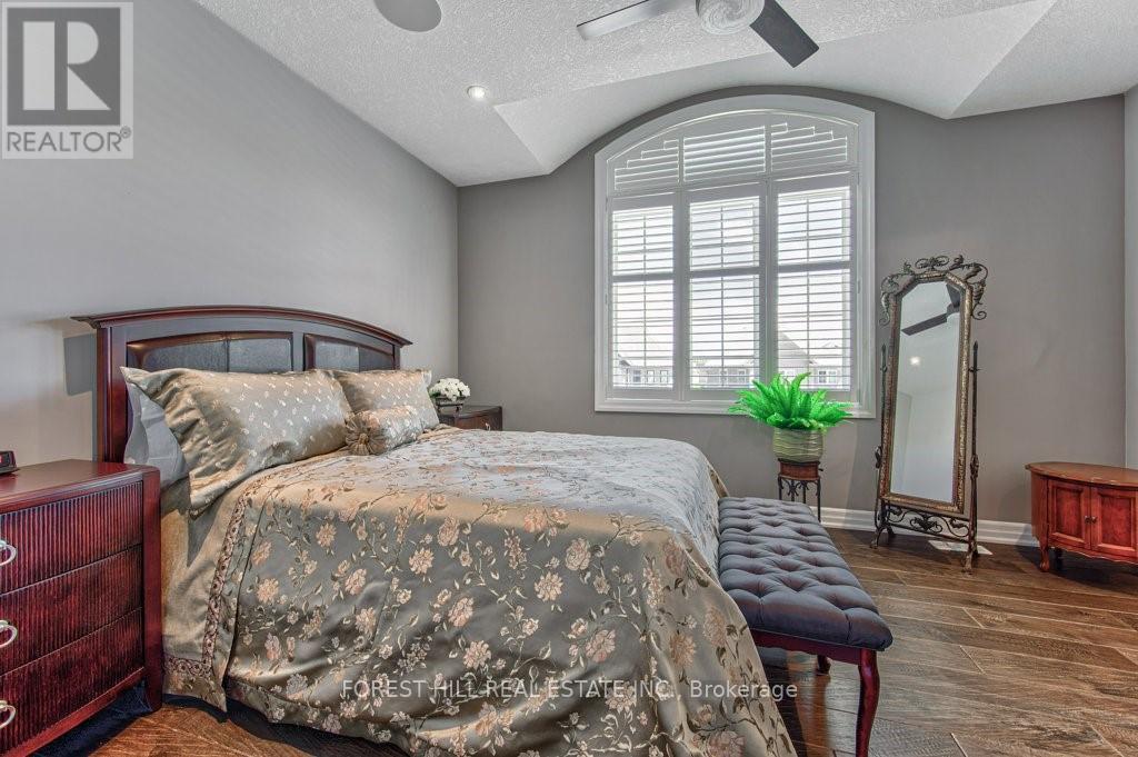 158 EAGLECREST STREET - 30