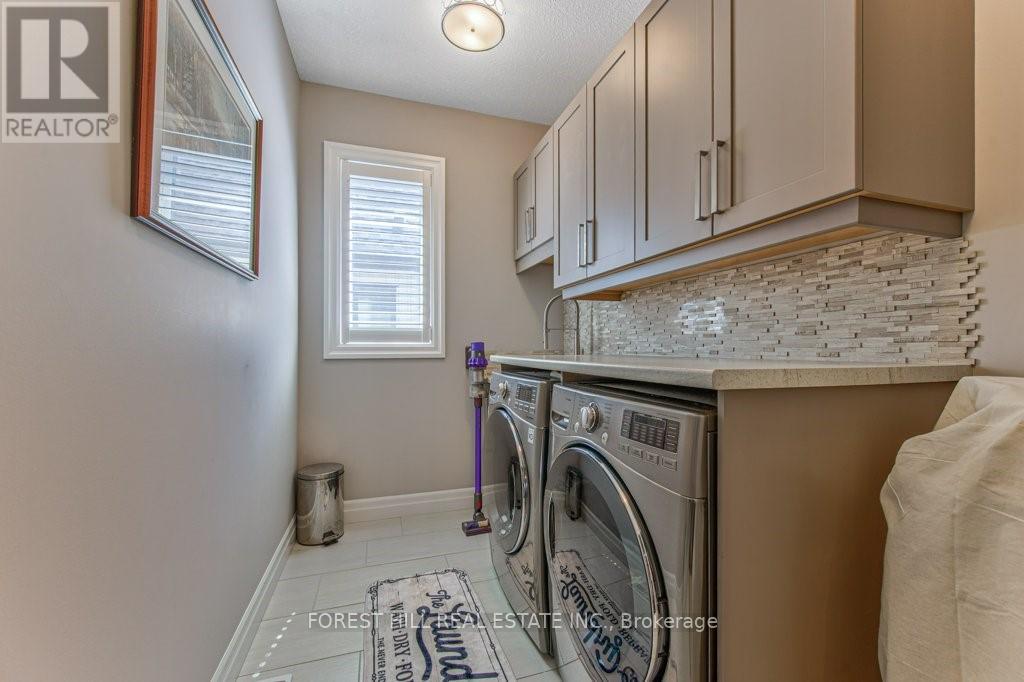 158 EAGLECREST STREET - 34