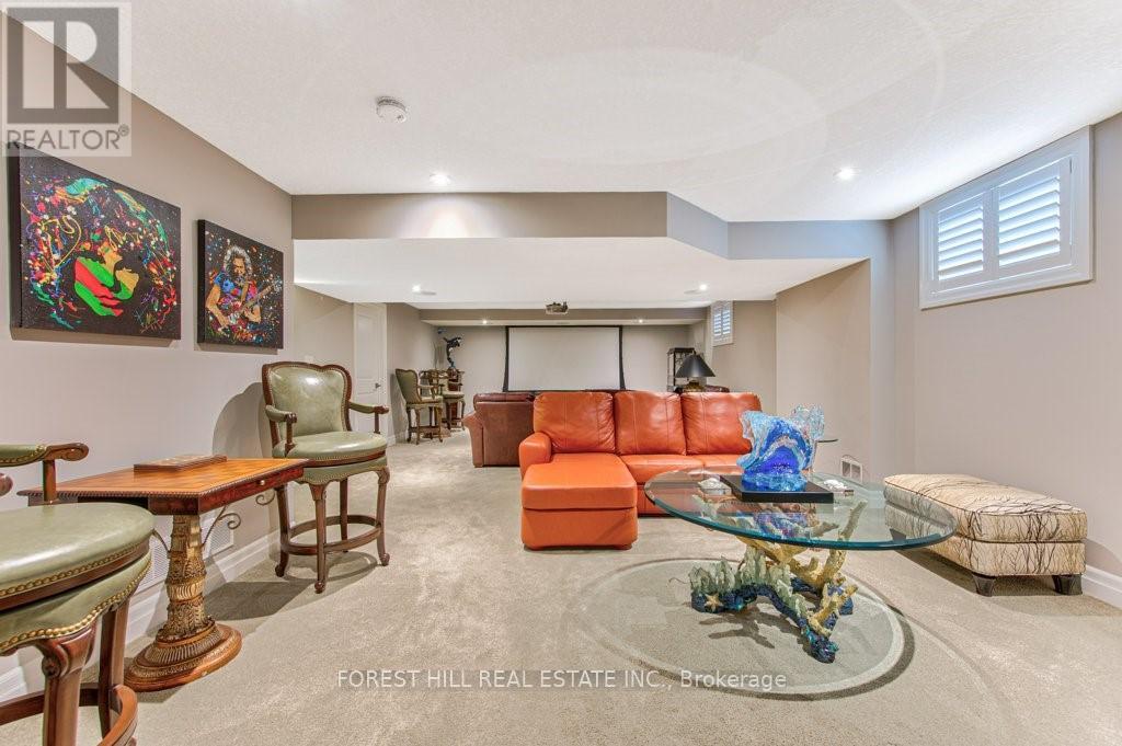 158 EAGLECREST STREET - 36