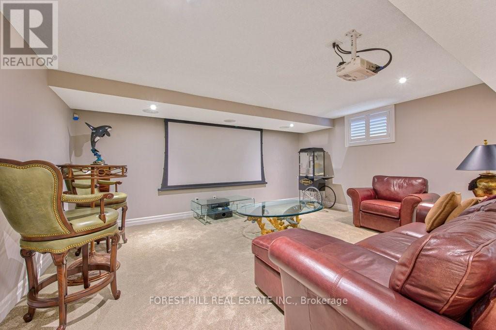 158 EAGLECREST STREET - 38