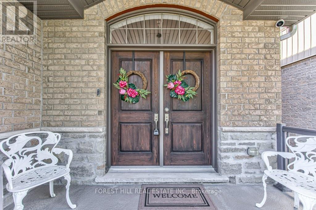 158 EAGLECREST STREET - 4