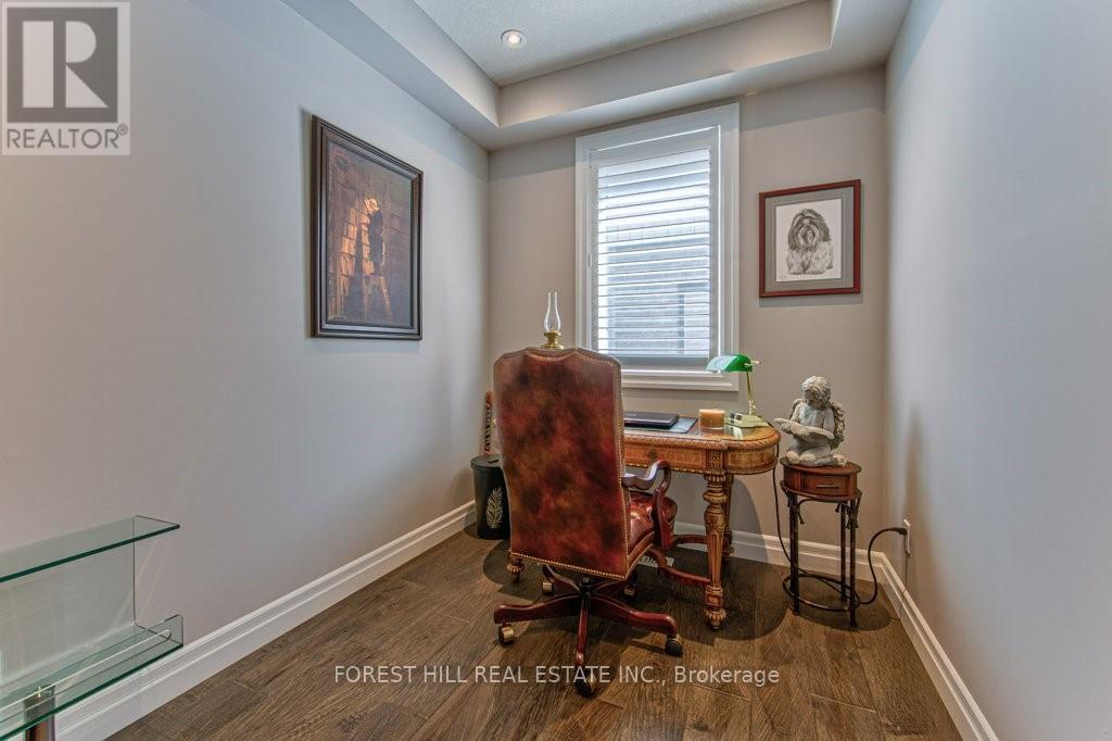 158 EAGLECREST STREET - 8