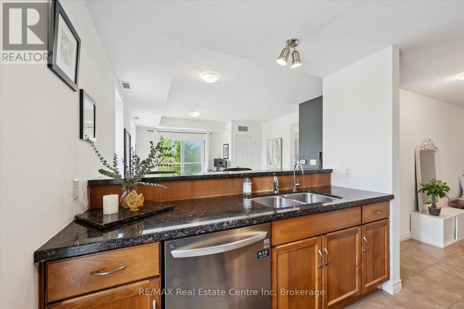 #309 901 PAISLEY ROAD - 10