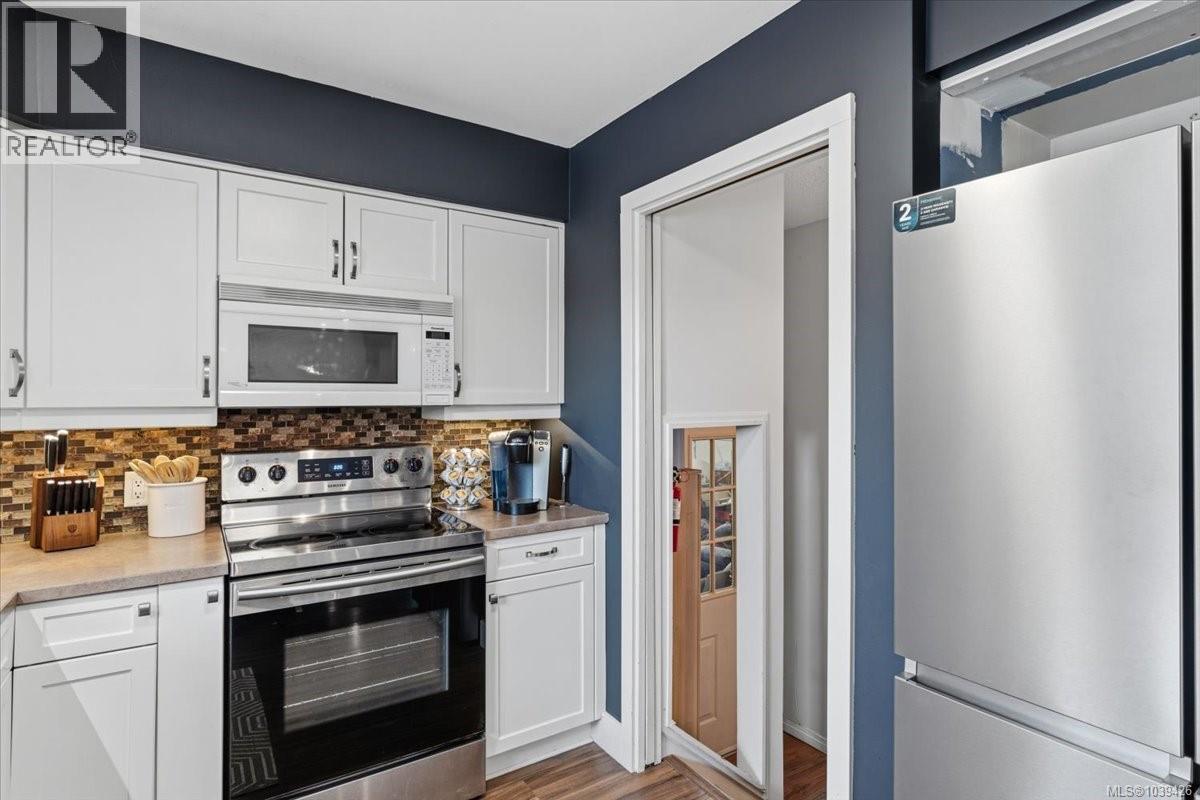 1143 Third Ave - 20
