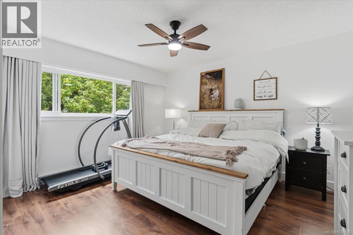 1143 Third Ave - 23