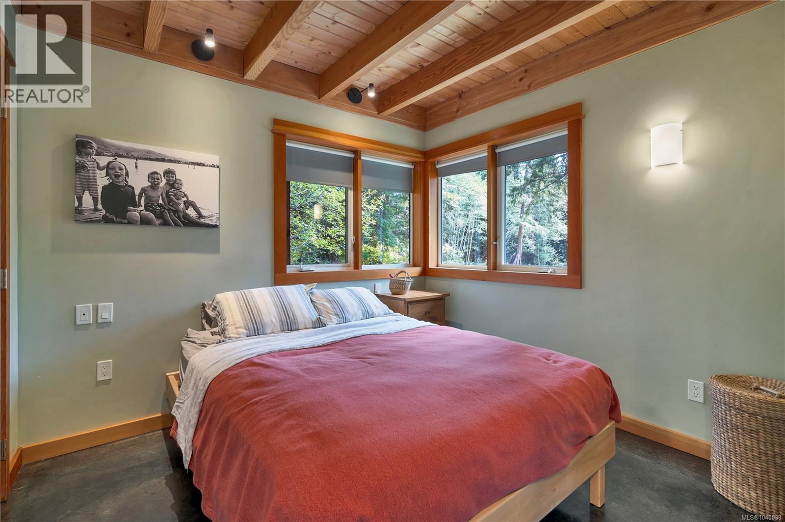 653 Heriot Bay Rd - 57