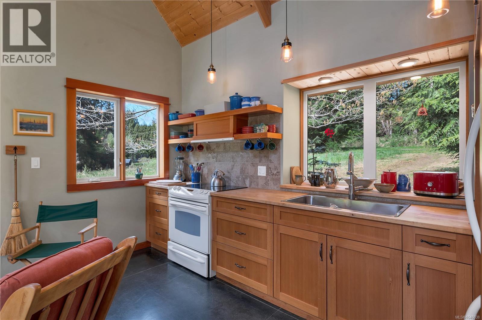 653 Heriot Bay Rd - 53