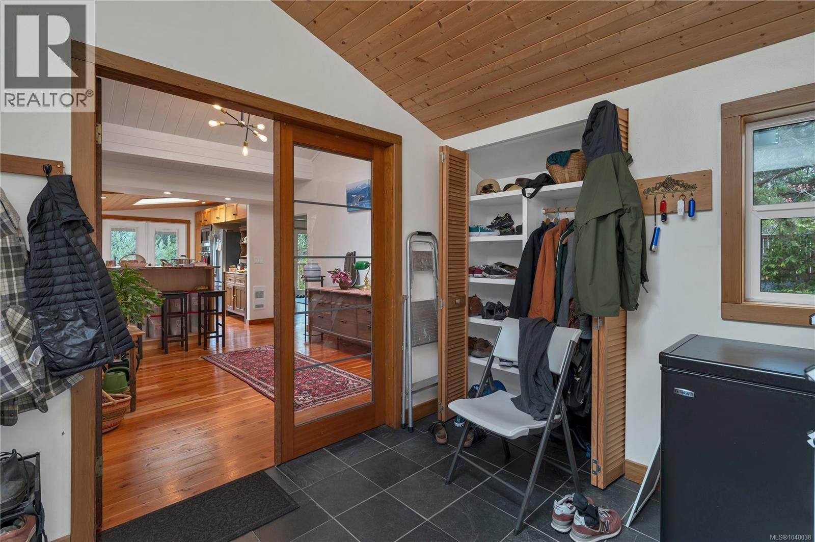 653 Heriot Bay Rd - 12