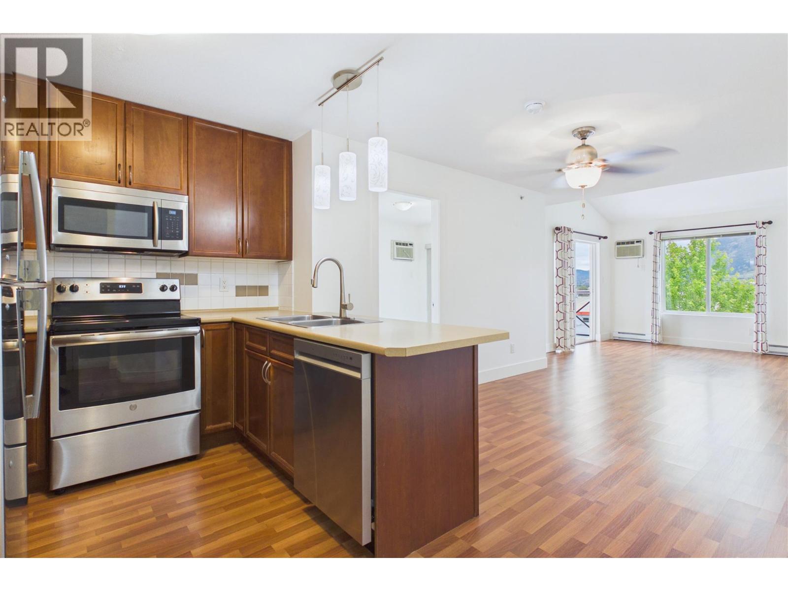 #404 256 Hastings Avenue - 5