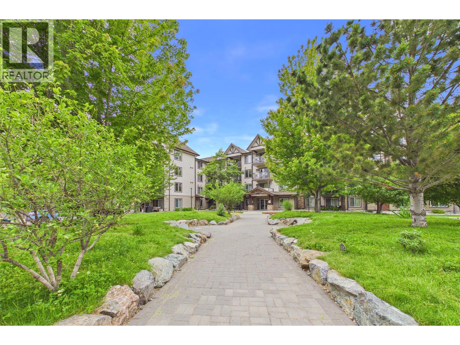 #404 256 Hastings Avenue - 29