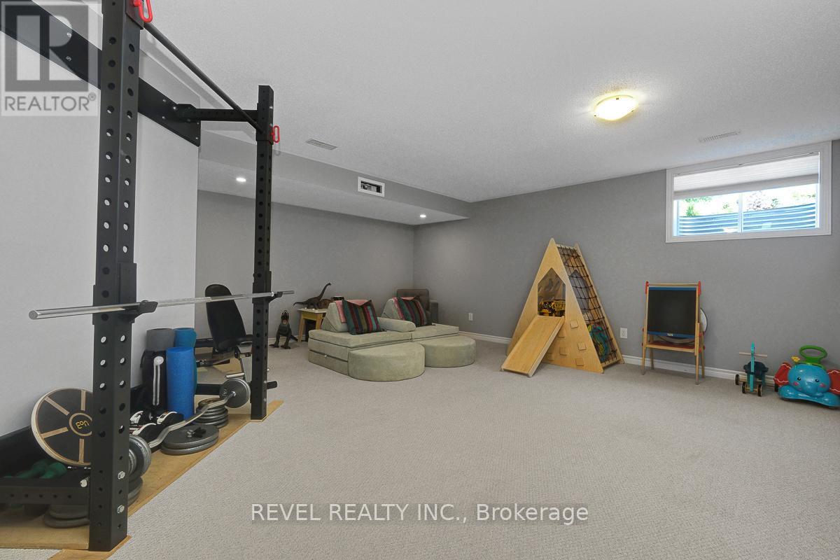 3 Bed, 3 Bath House for Sale in Ottawa – 723 WHITE ALDER AVENUE, Ottawa – MLS# X13427504 - Image 27