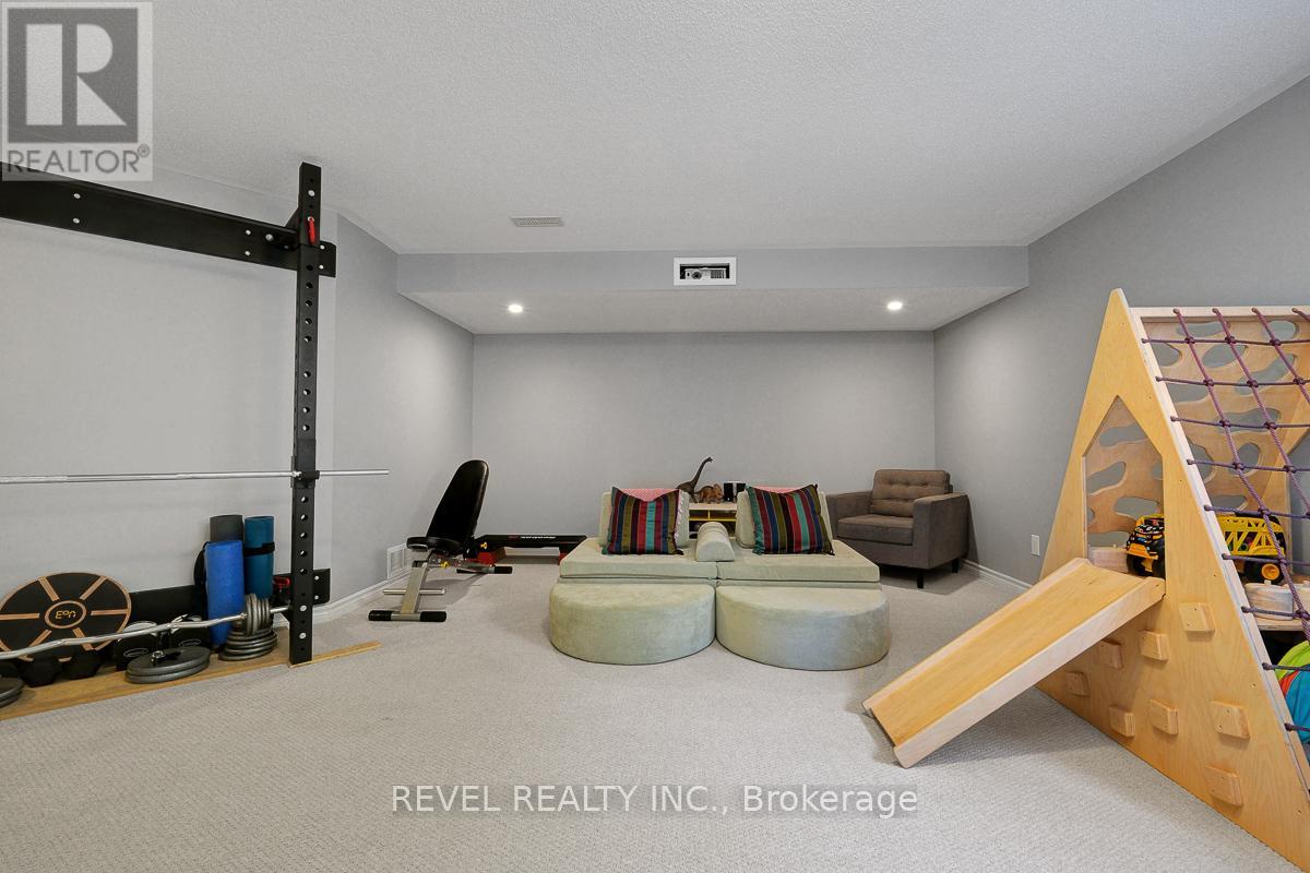 3 Bed, 3 Bath House for Sale in Ottawa – 723 WHITE ALDER AVENUE, Ottawa – MLS# X13427504 - Image 28