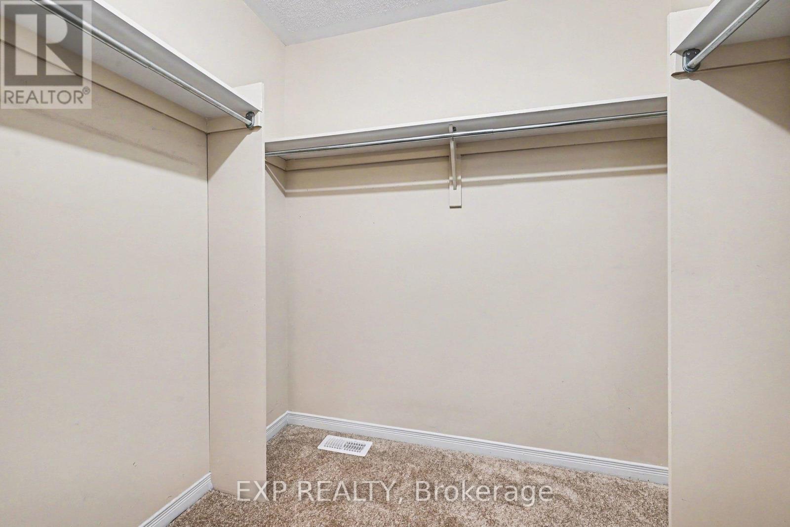 3 Bed, 3 Bath House for Sale in Ottawa – 30 MIDWOOD PRIVATE, Ottawa – MLS# X13427530 - Image 17