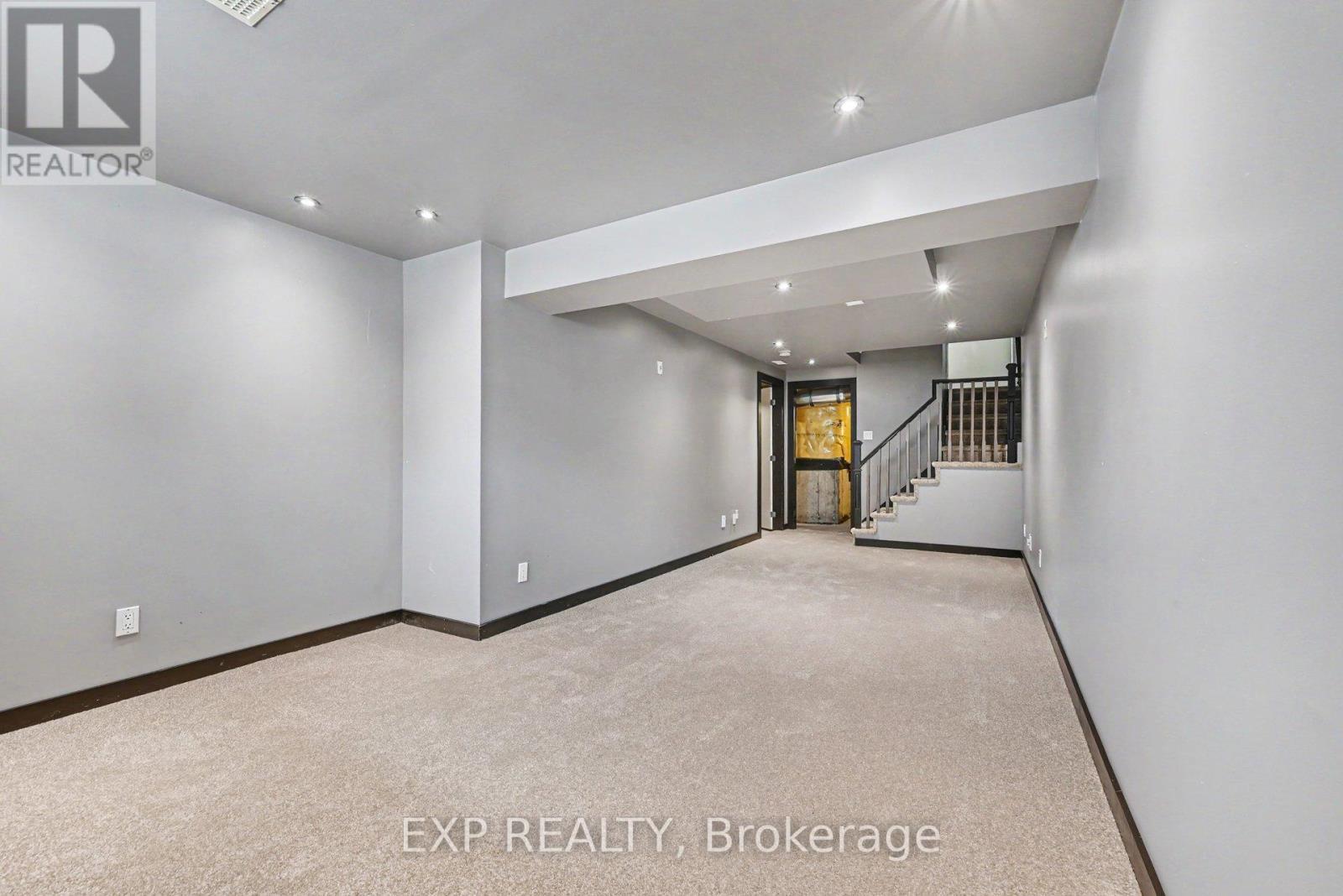 3 Bed, 3 Bath House for Sale in Ottawa – 30 MIDWOOD PRIVATE, Ottawa – MLS# X13427530 - Image 24