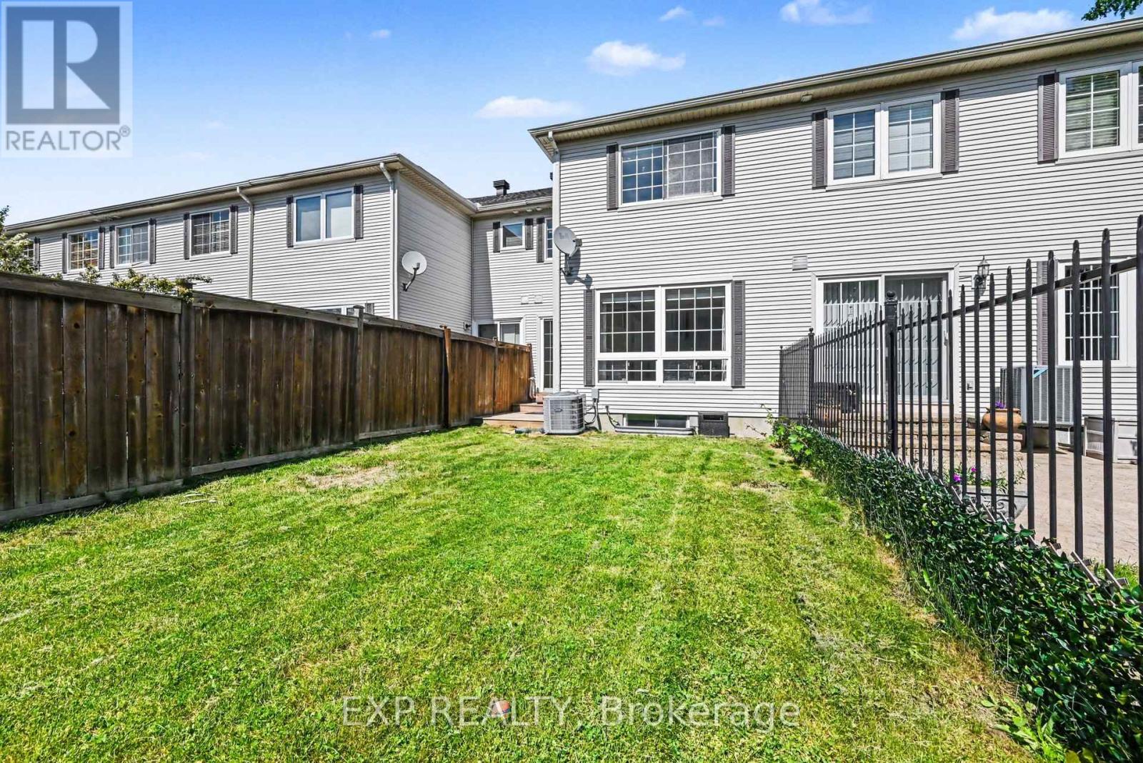 3 Bed, 3 Bath House for Sale in Ottawa – 30 MIDWOOD PRIVATE, Ottawa – MLS# X13427530 - Image 26