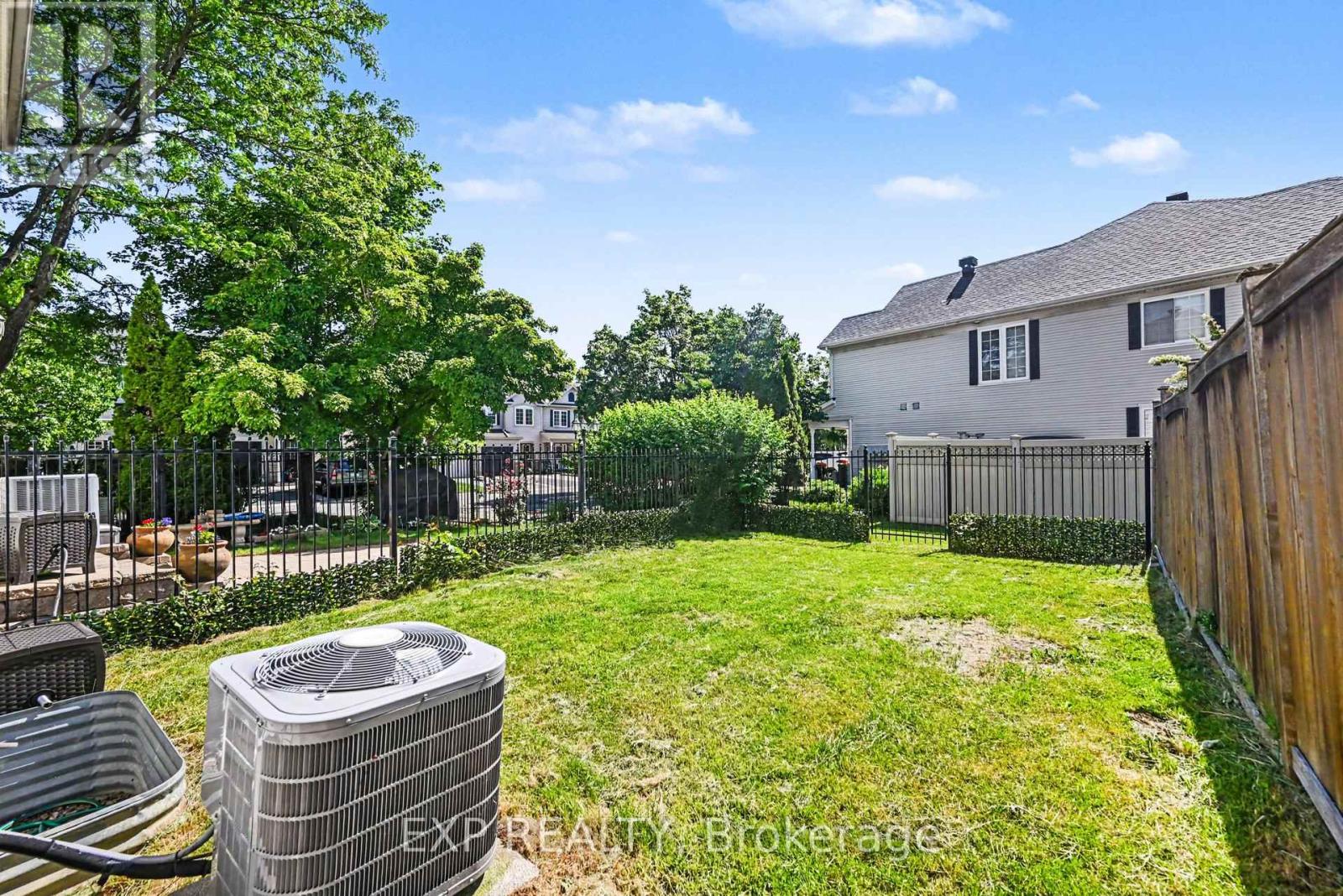3 Bed, 3 Bath House for Sale in Ottawa – 30 MIDWOOD PRIVATE, Ottawa – MLS# X13427530 - Image 28