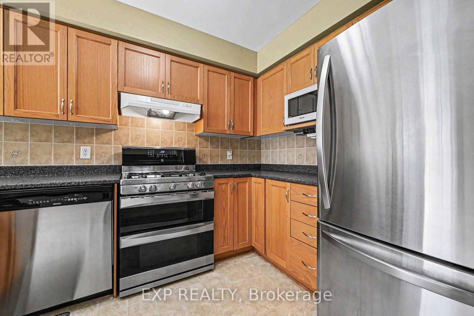 3 Bed, 3 Bath House for Sale in Ottawa – 30 MIDWOOD PRIVATE, Ottawa – MLS# X13427530 - Image 9