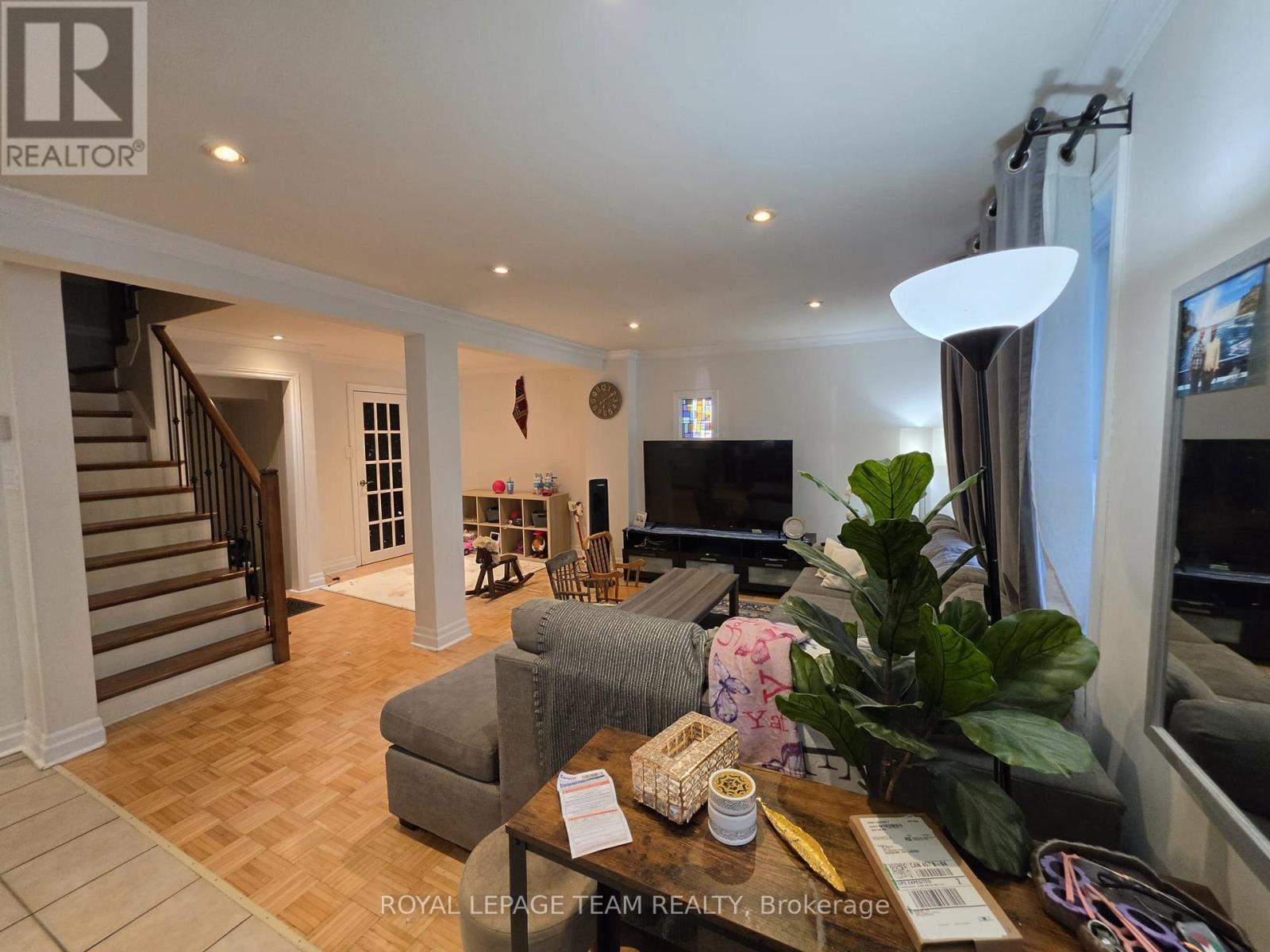 1247 SUMMERVILLE AVENUE - 10