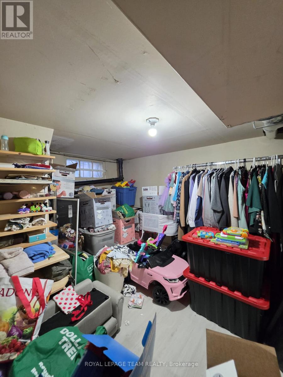 1247 SUMMERVILLE AVENUE - 23