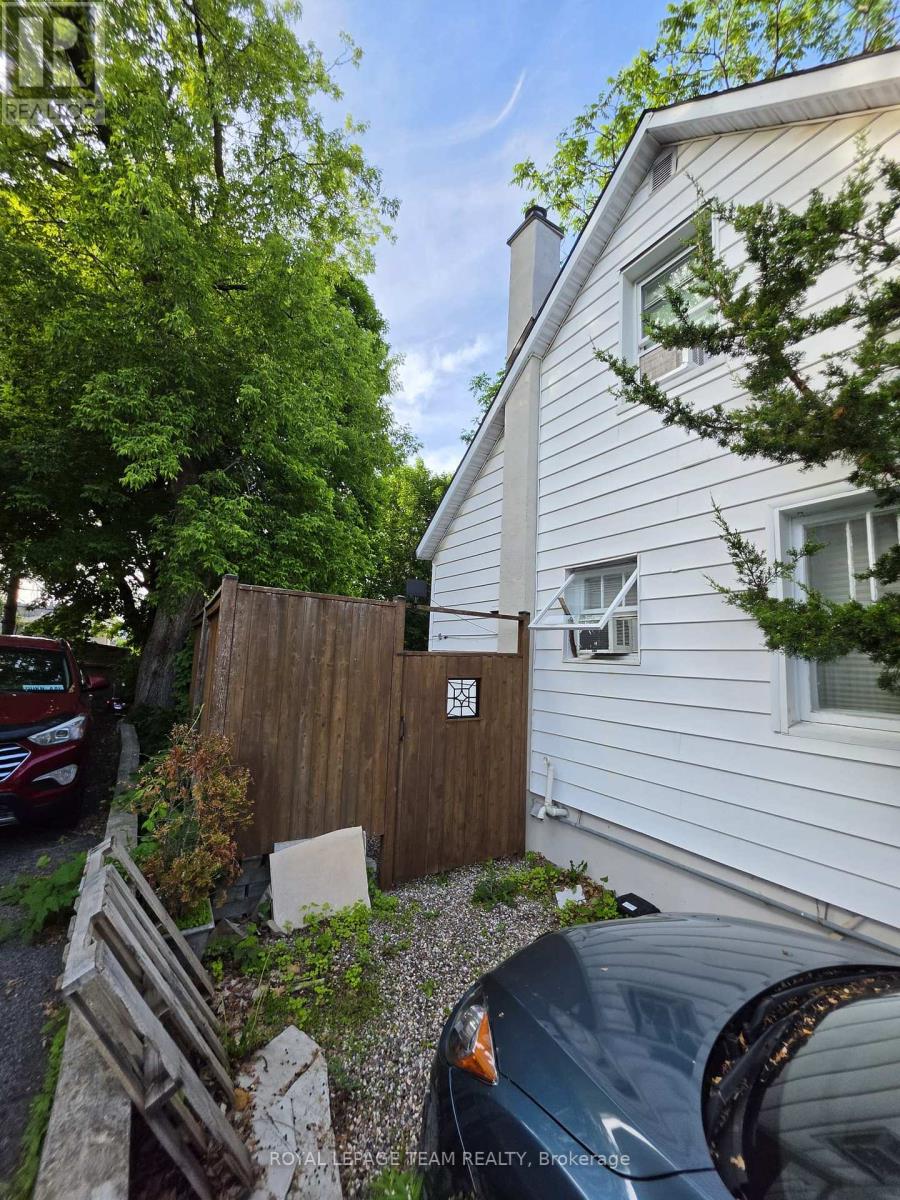 1247 SUMMERVILLE AVENUE - 25