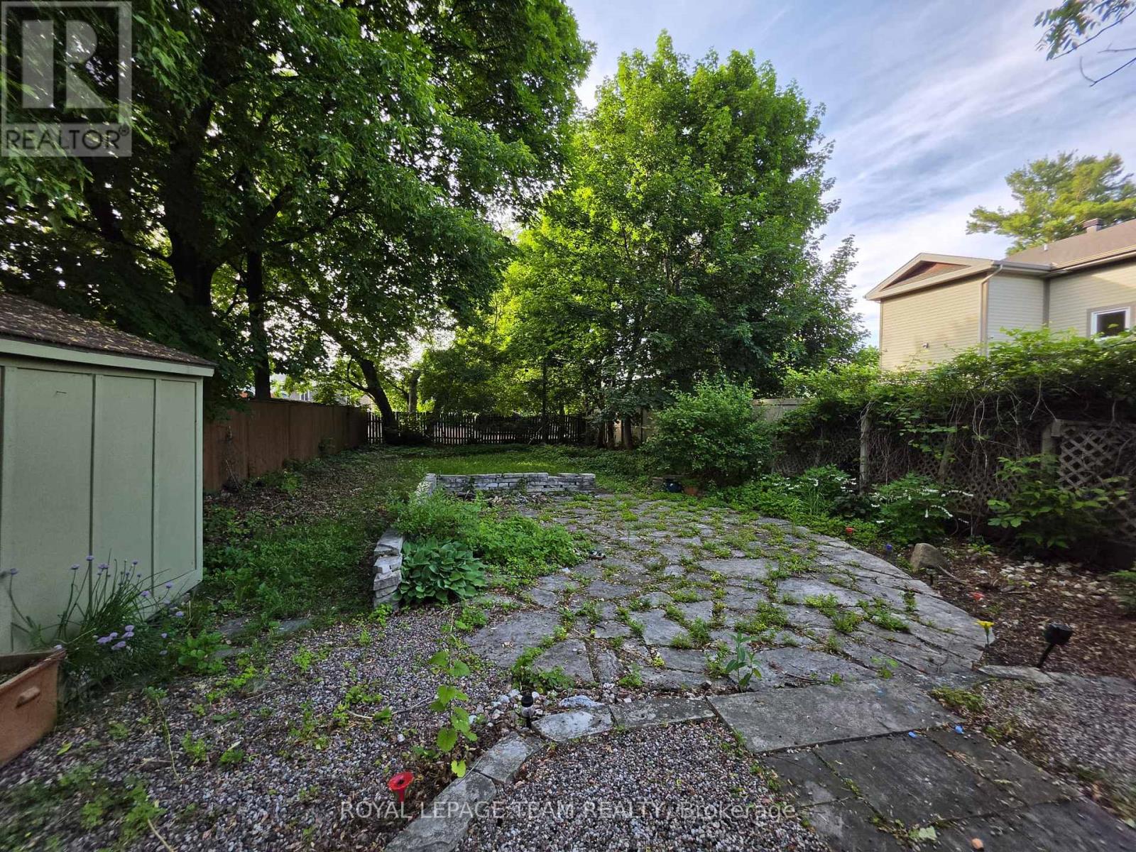 1247 SUMMERVILLE AVENUE - 27