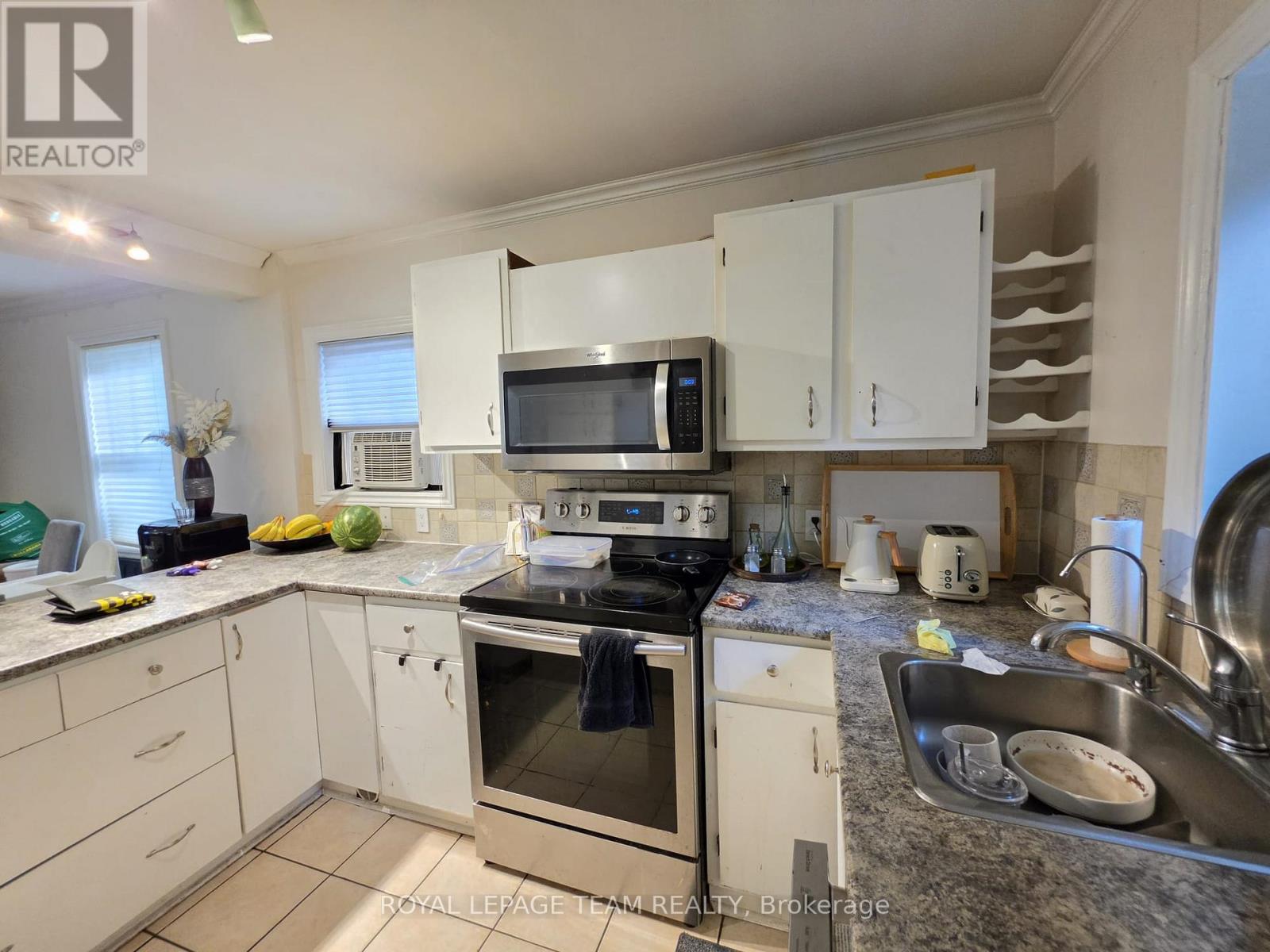 1247 SUMMERVILLE AVENUE - 5