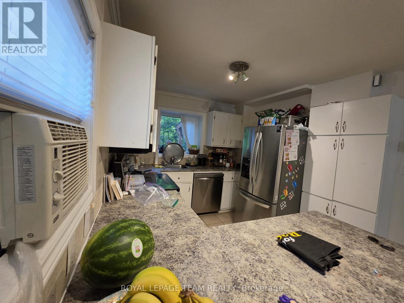 1247 SUMMERVILLE AVENUE - 6