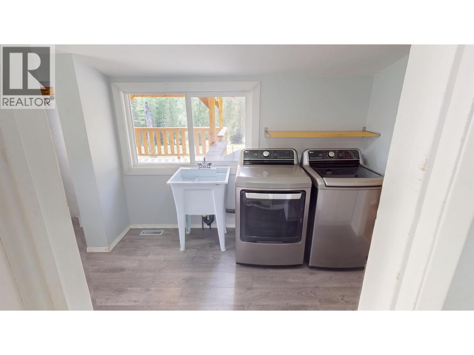 2823 NAZKO ROAD - 19