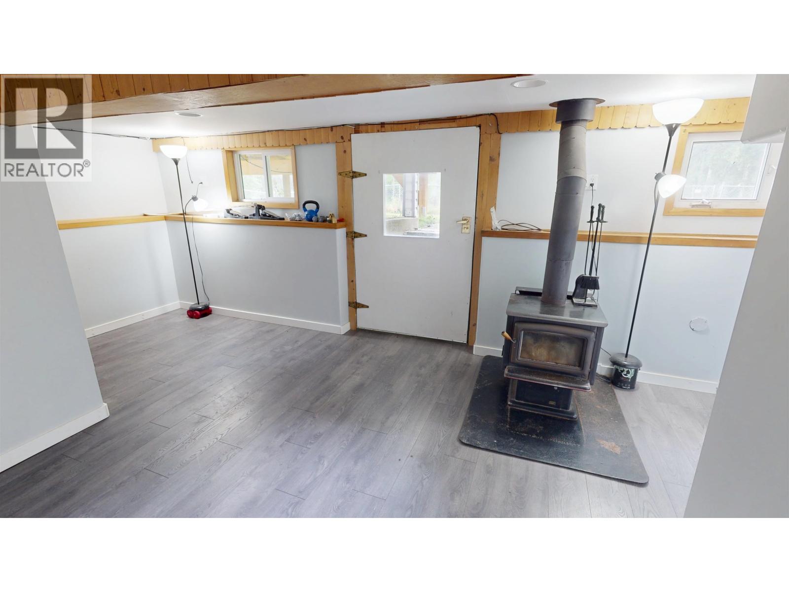 2823 NAZKO ROAD - 31